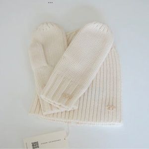 Tory Burch Ribbed Merino Mittens and Hat